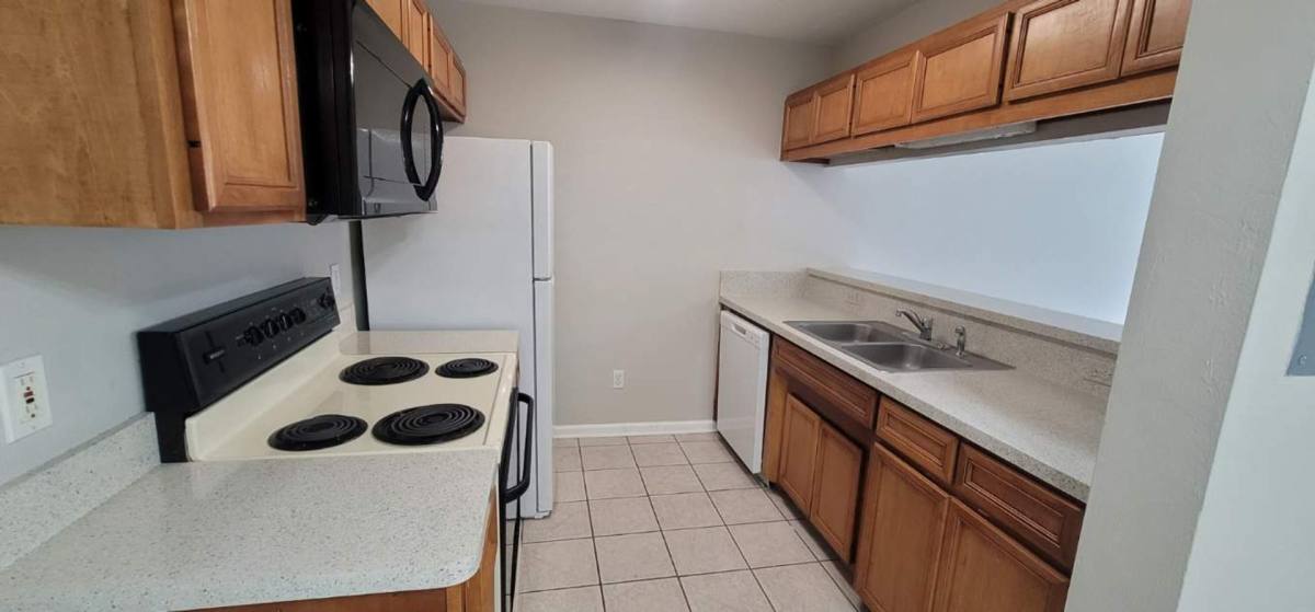 Townhouse for rent at 2525 Hartsfield Rd, Tallahassee, FL 32303