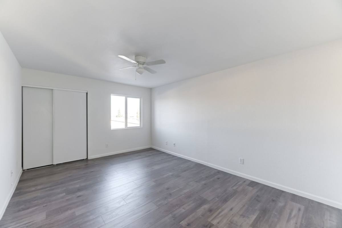 Apartment for rent at 29 Gold Bar Court, Las Vegas, NV 89110