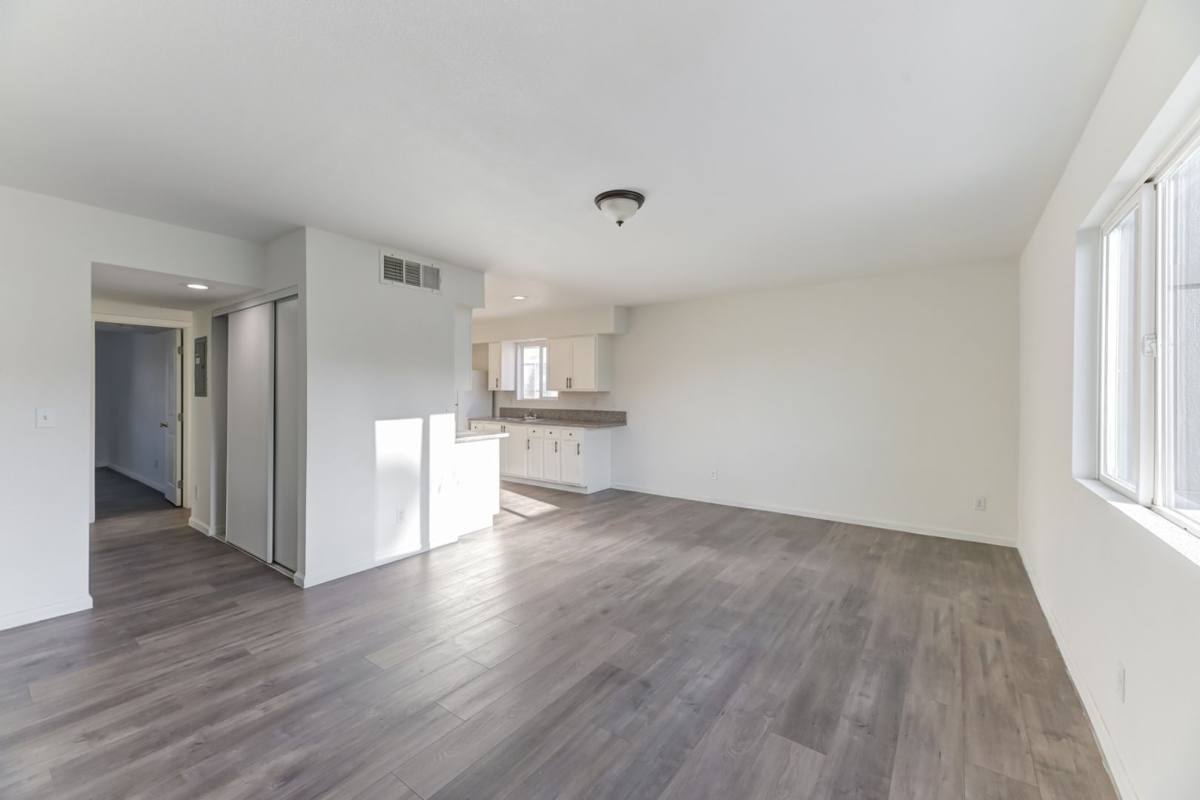 Apartment for rent at 29 Gold Bar Court, Las Vegas, NV 89110
