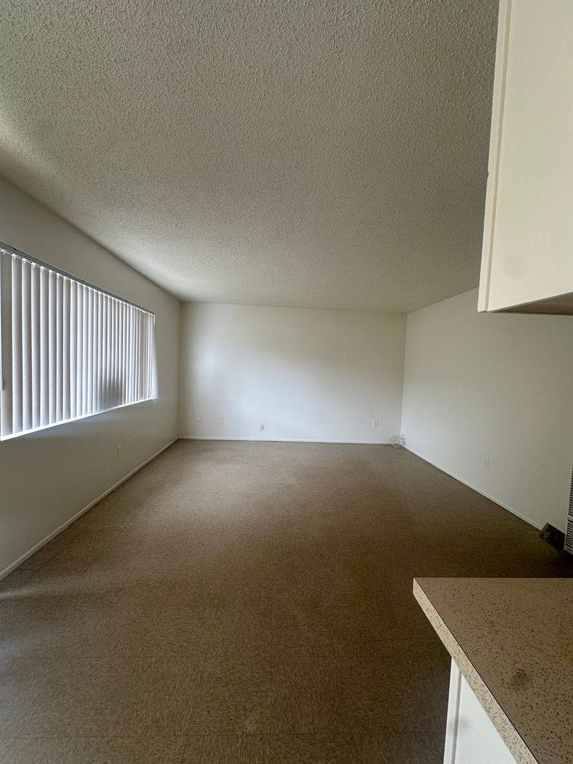 Apartment for rent at 501-505-509-513-517 N T St, Lompoc, CA 93436