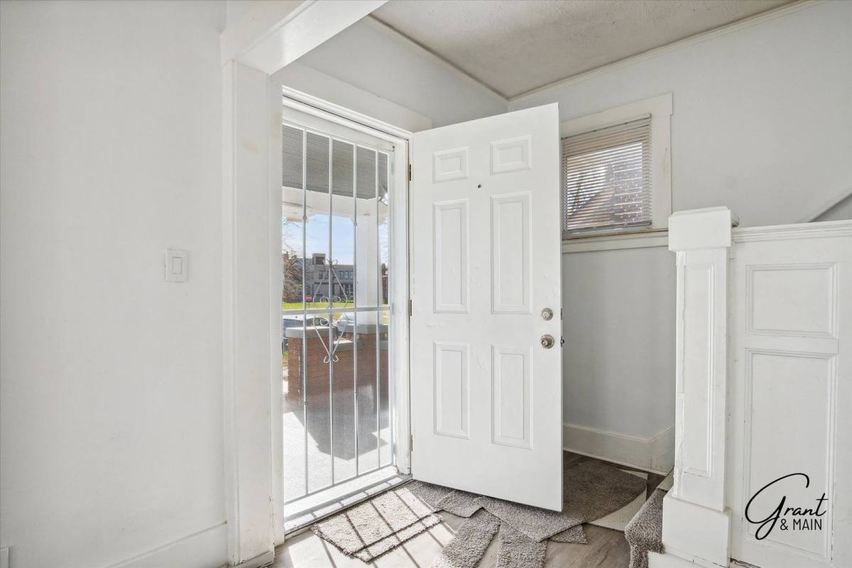 64 Glendale, Highland Park, MI 48203 - House for Rent - Image 3