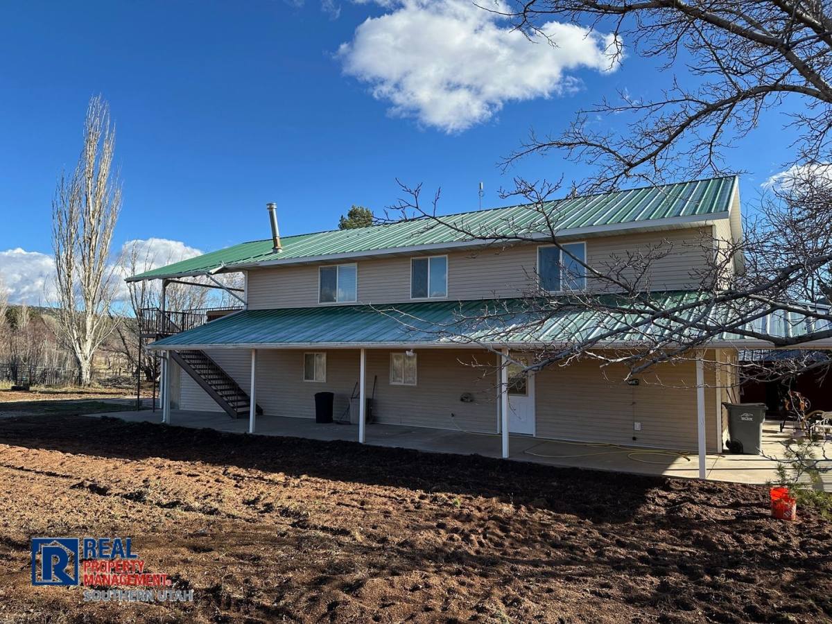 Apartment for rent at 102 N Main St, Veyo, UT 84782