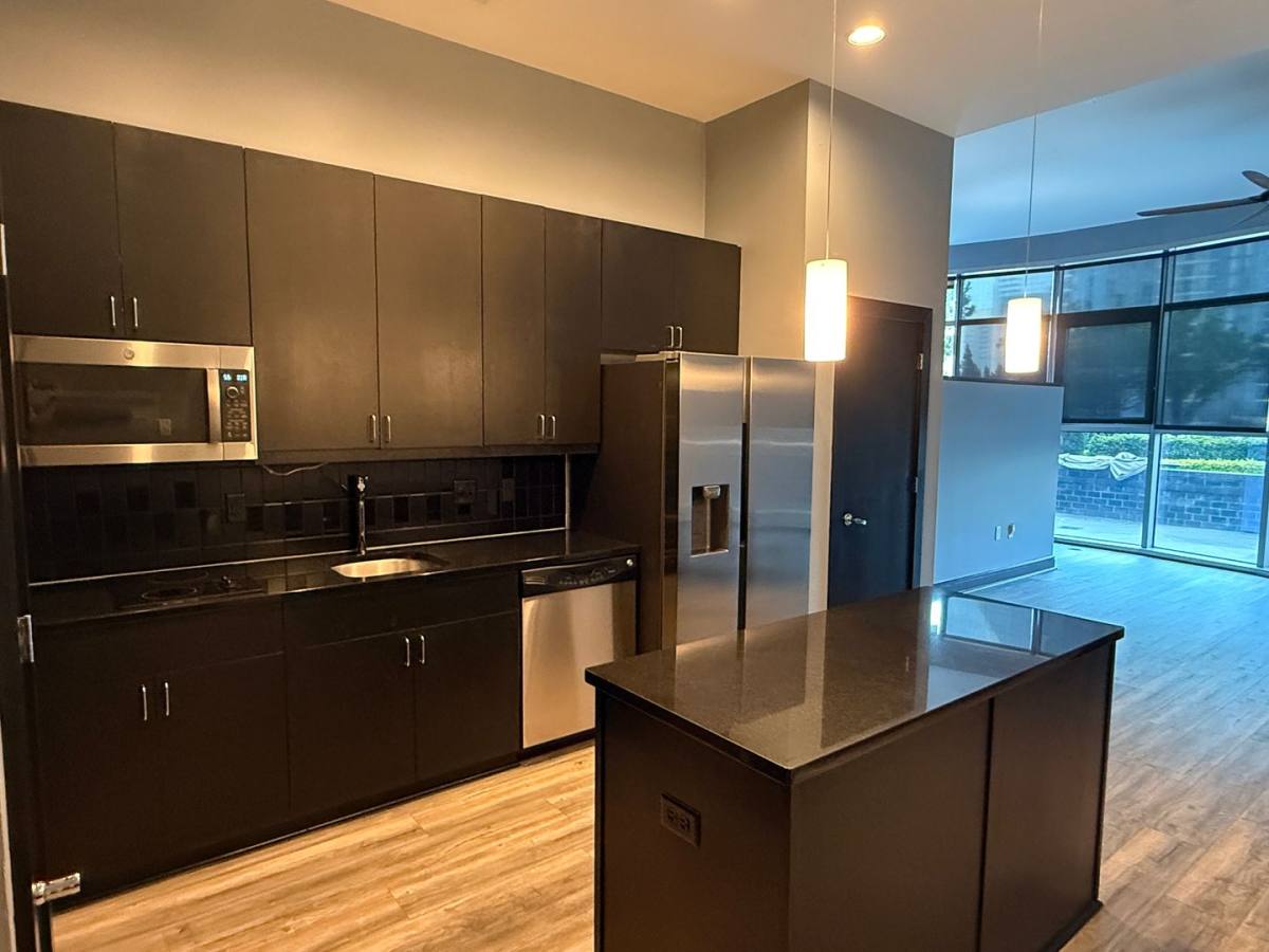 Condo for rent at 333 W Trade St, Charlotte, NC 28202