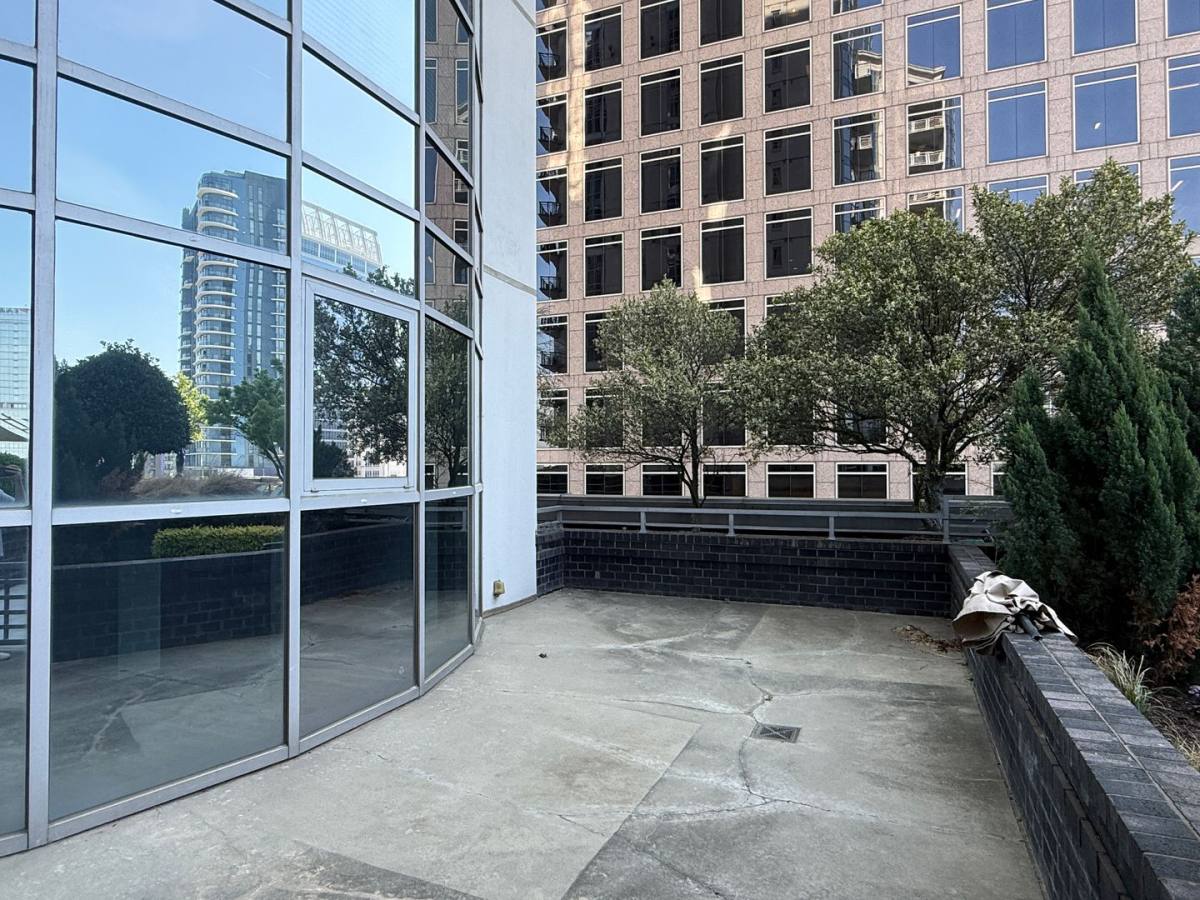 Condo for rent at 333 W Trade St, Charlotte, NC 28202