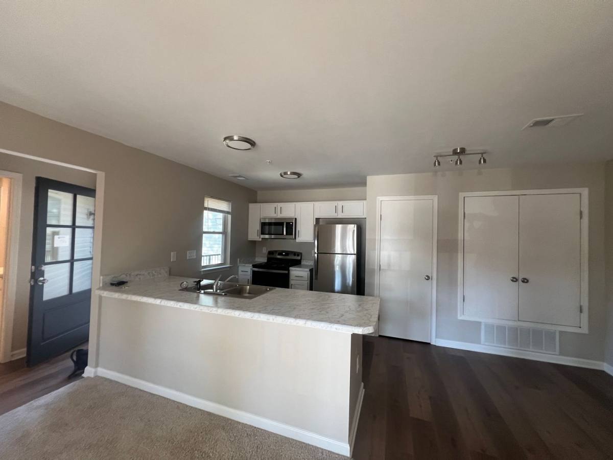 Condo for rent at 6696 Whispering Oaks Place, Memphis, TN 38120