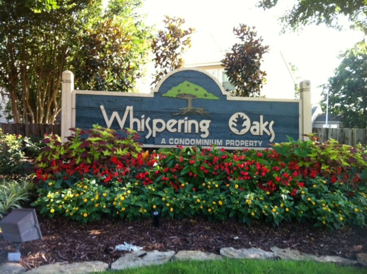 Condo for rent at 6696 Whispering Oaks Place, Memphis, TN 38120