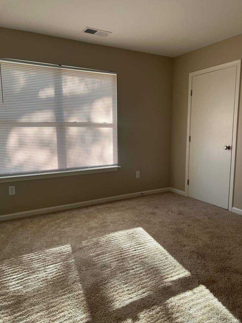 Condo for rent at 6696 Whispering Oaks Place, Memphis, TN 38120
