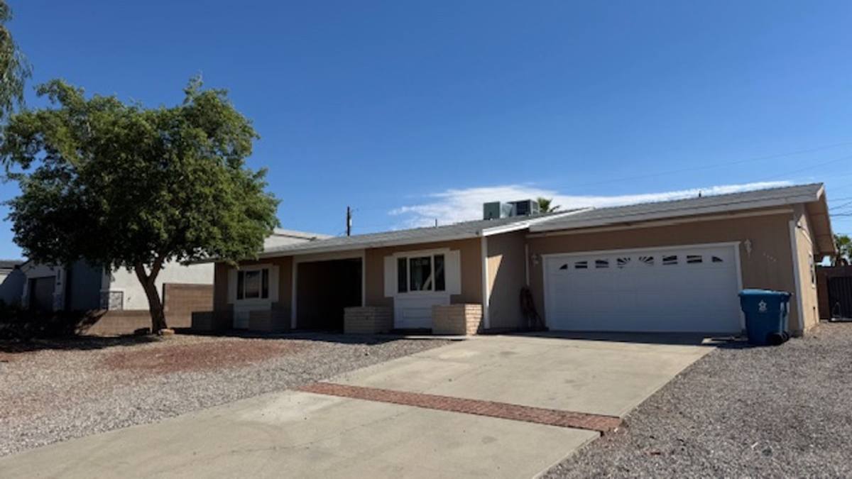 House for rent at 3440 Big Chief Dr, Lake Havasu City, AZ 86406