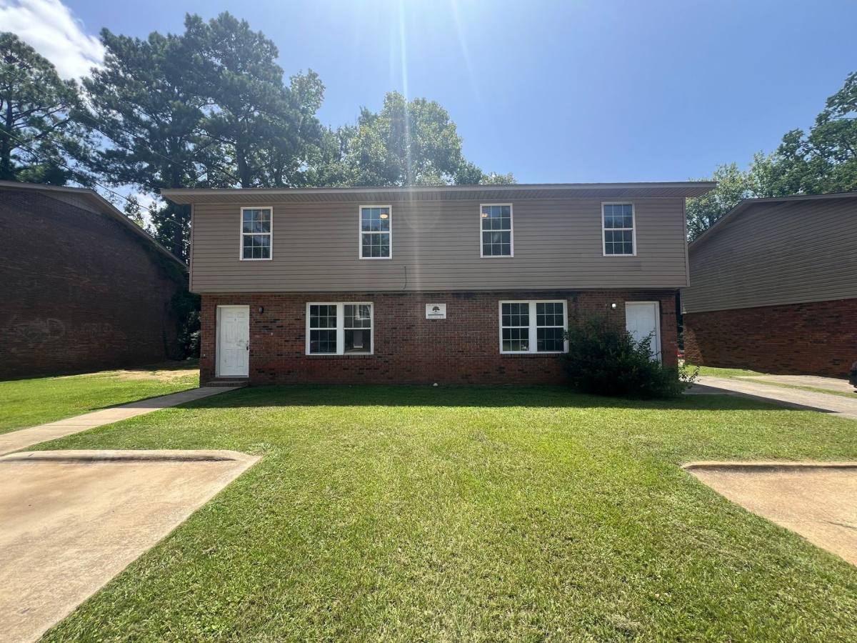 Apartment for rent at 441 30th Place, Tuscaloosa, AL 35401