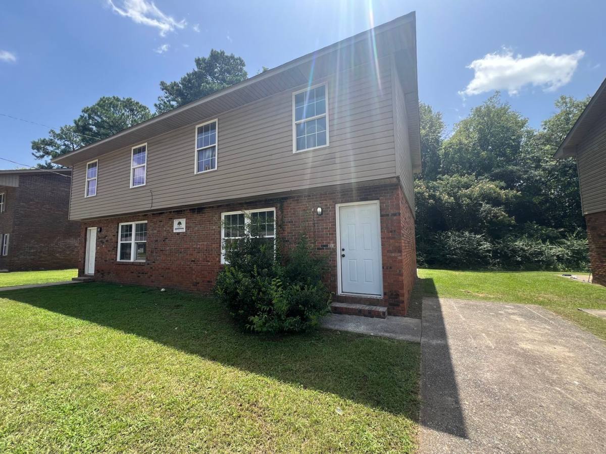 Apartment for rent at 441 30th Place, Tuscaloosa, AL 35401