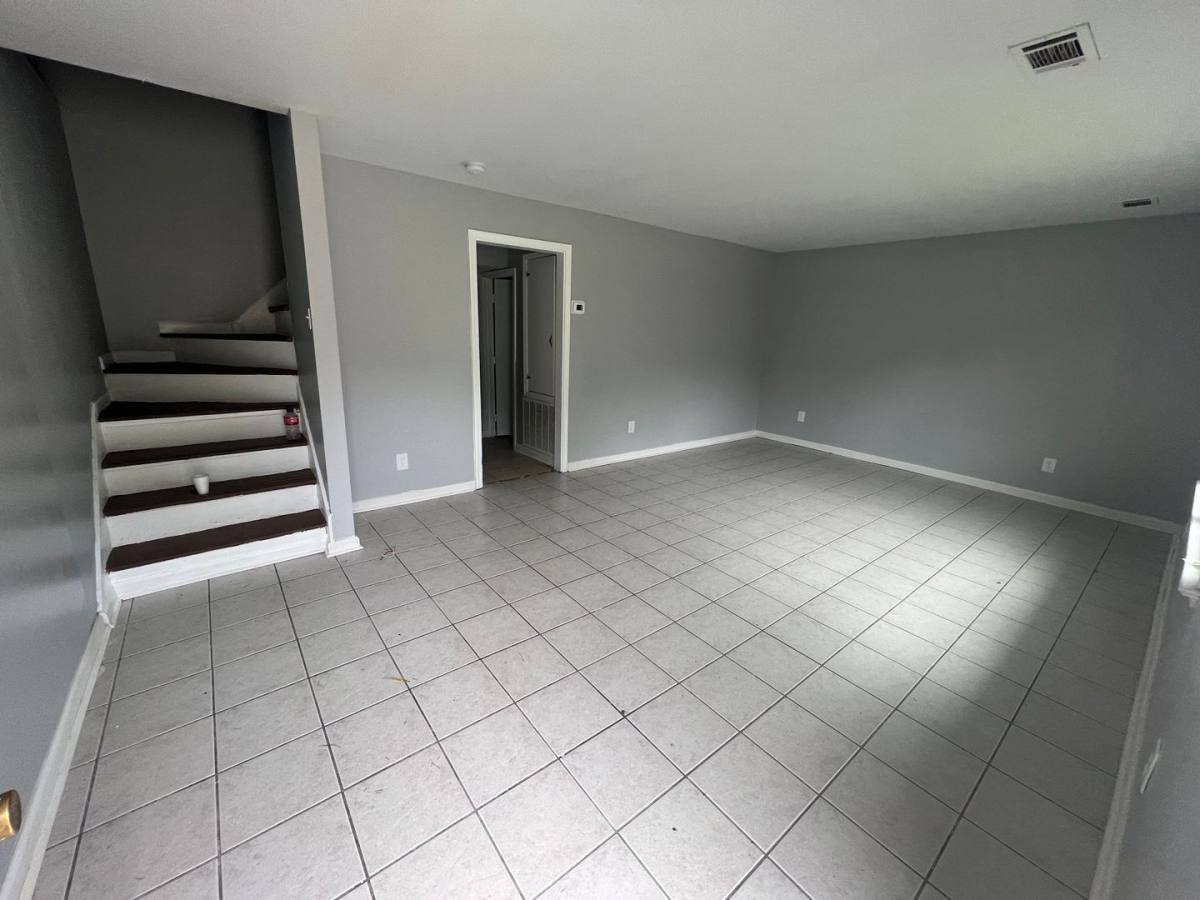 Apartment for rent at 440 30th Place, Tuscaloosa, AL 35401