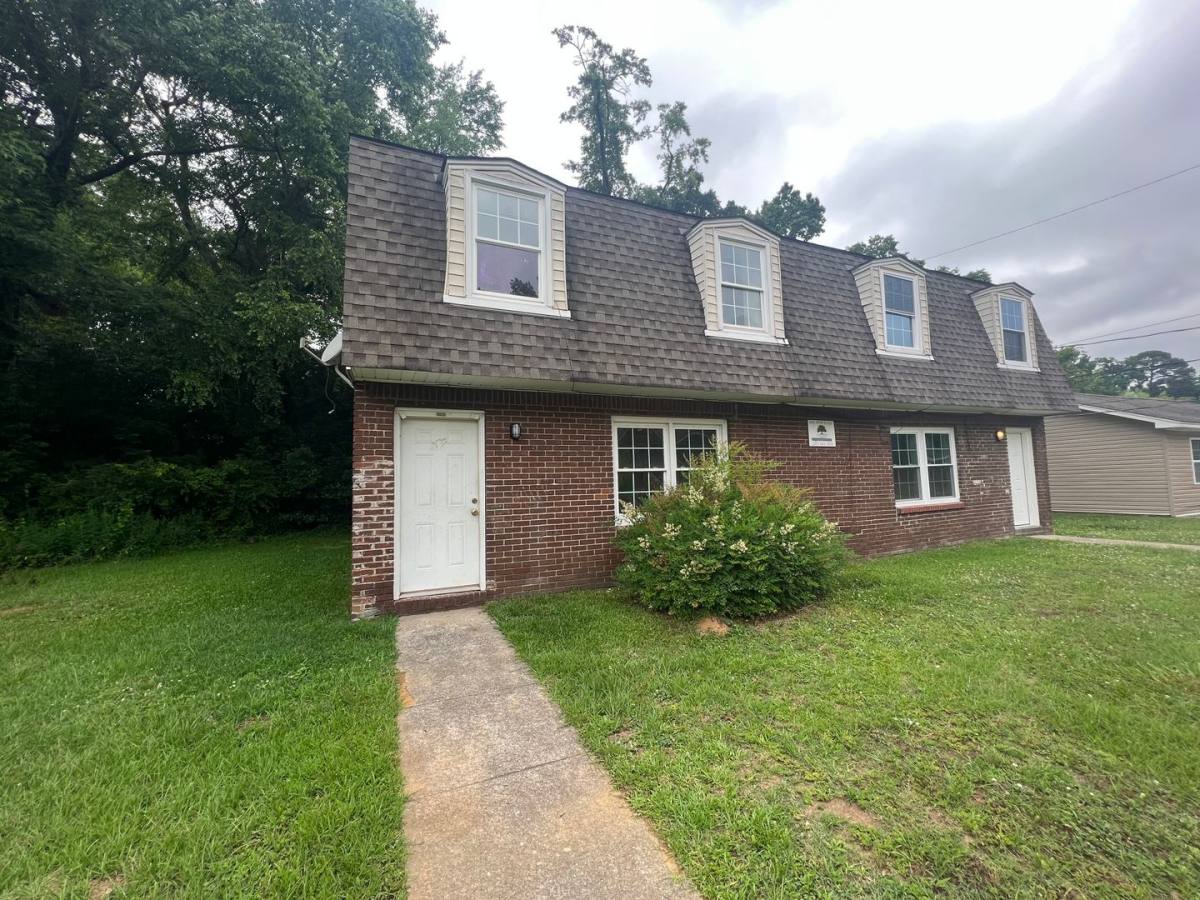 Apartment for rent at 440 30th Place, Tuscaloosa, AL 35401