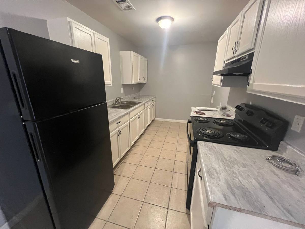 Apartment for rent at 440 30th Place, Tuscaloosa, AL 35401
