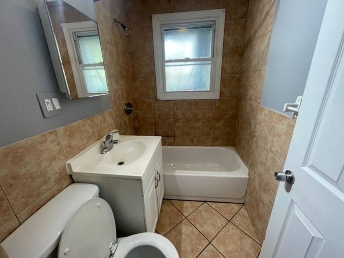 Apartment for rent at 77 Fox St, Worcester, MA 01604