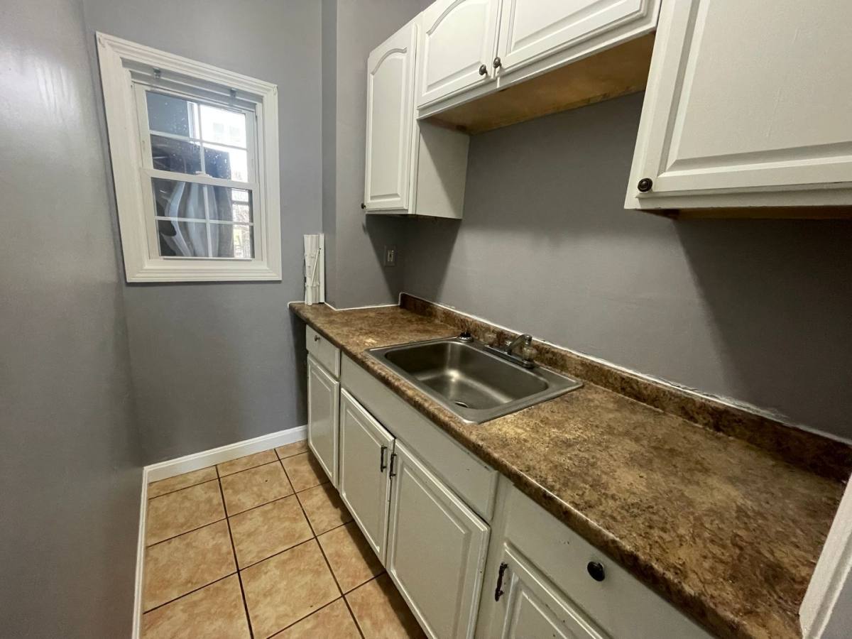 Apartment for rent at 77 Fox St, Worcester, MA 01604