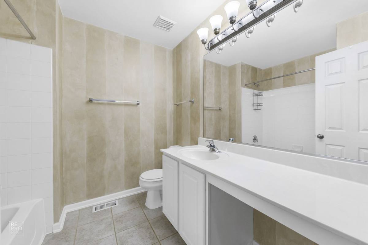 House for rent at 831 Genesee, Naperville, IL 60563