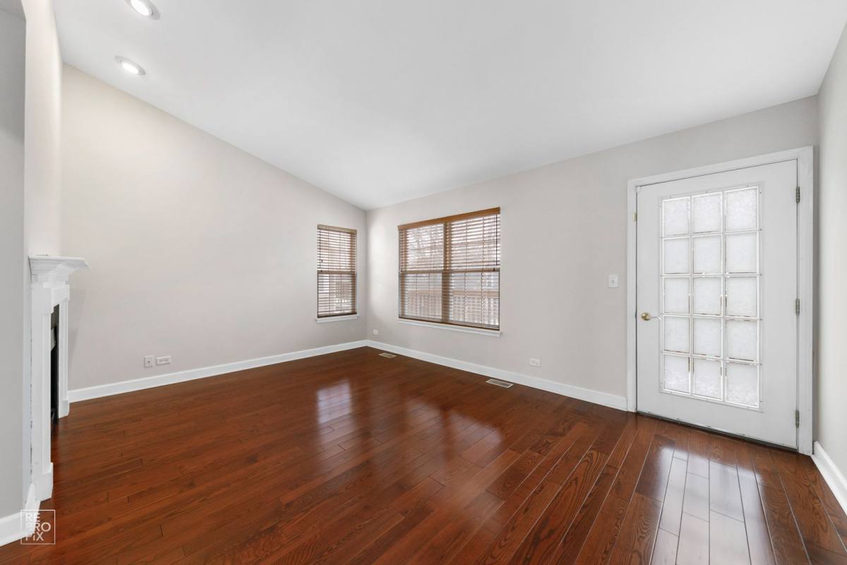 House for rent at 831 Genesee, Naperville, IL 60563