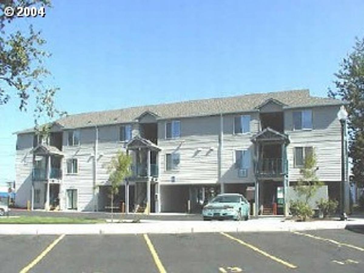 Apartment for rent at 768 SE 193rd Ave, Portland, OR 97233