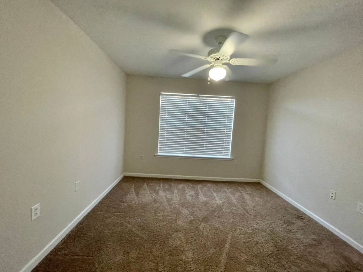 Apartment for rent at 1320 Hendrix Rd, Tallahassee, FL 32301