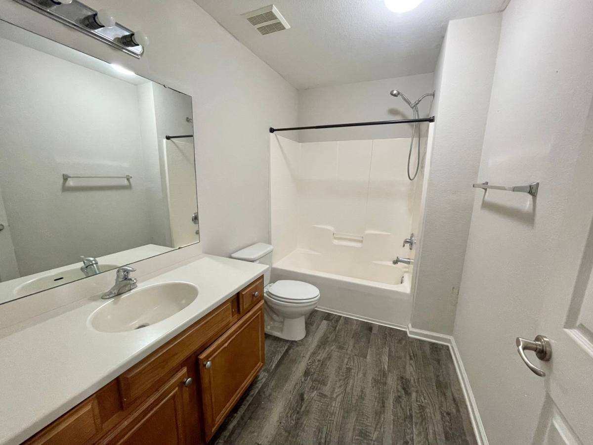 Apartment for rent at 1320 Hendrix Rd, Tallahassee, FL 32301