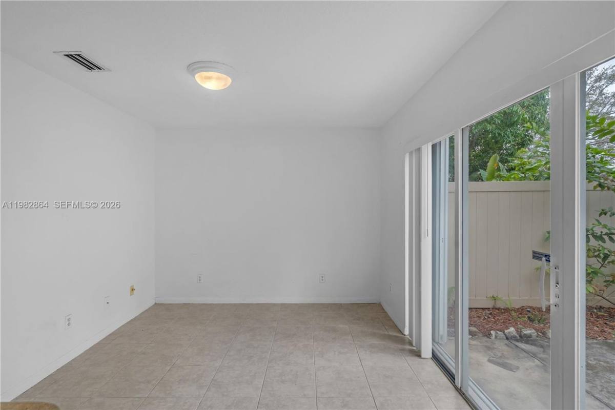 Townhouse for rent at 2400 SW 87th Way Na, Hollywood, FL 33025