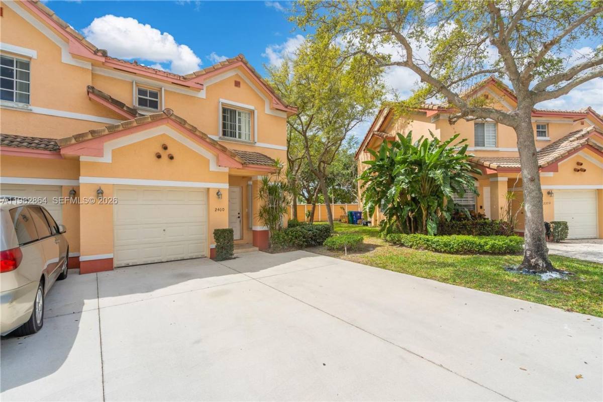 Townhouse for rent at 2400 SW 87th Way Na, Hollywood, FL 33025