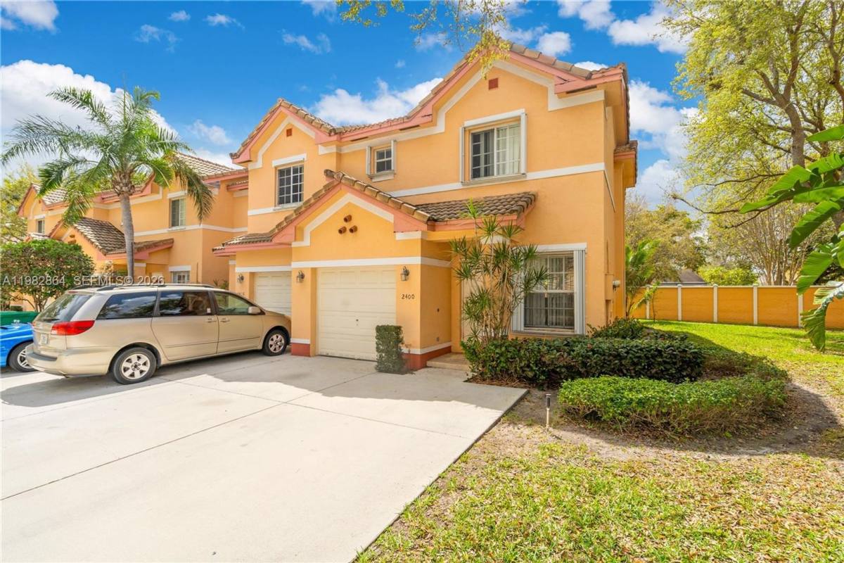 Townhouse for rent at 2400 SW 87th Way Na, Hollywood, FL 33025