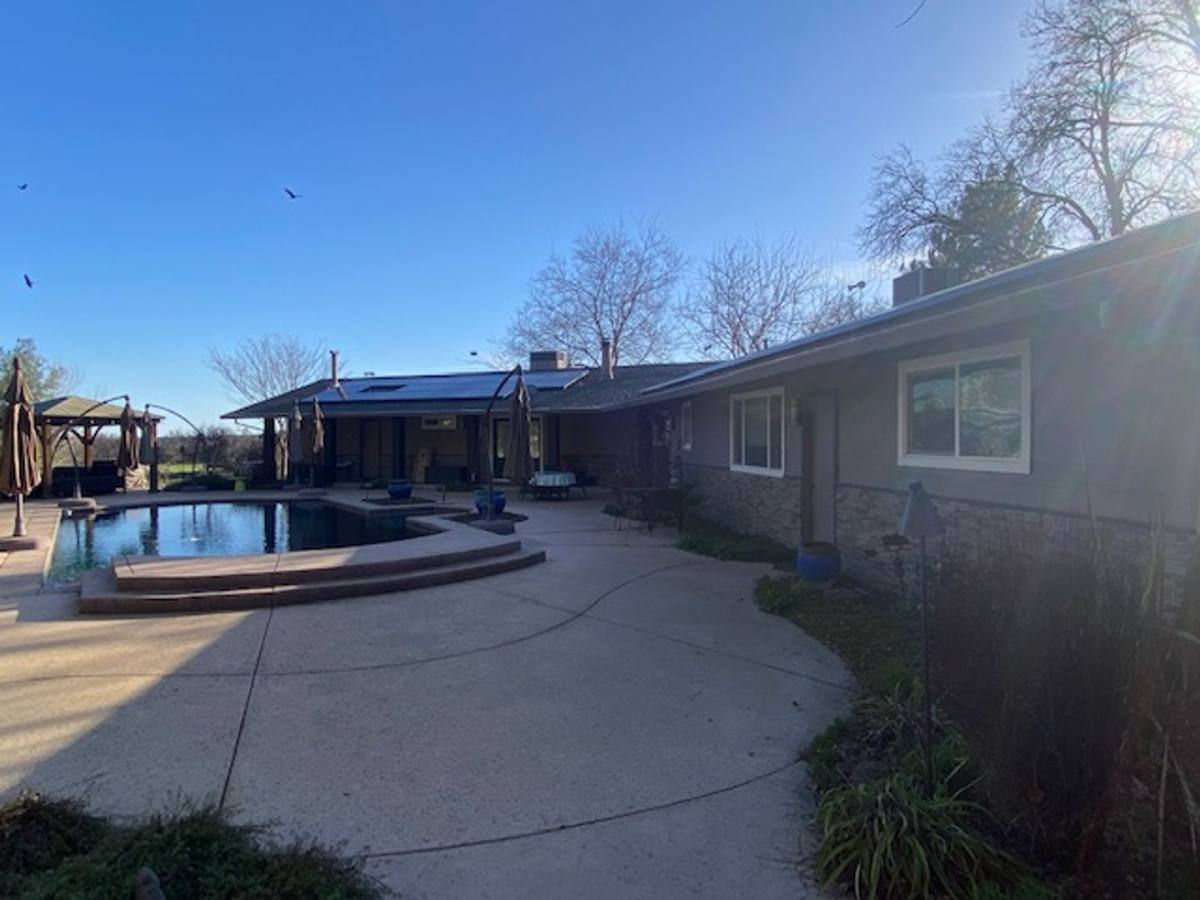 House for rent at 14807 Hilltop Dr, Red Bluff, CA 96080