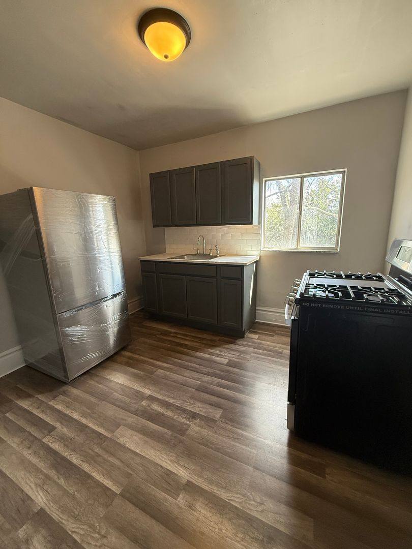 Apartment for rent at 826 Collins St, Pittsburgh, PA 15206