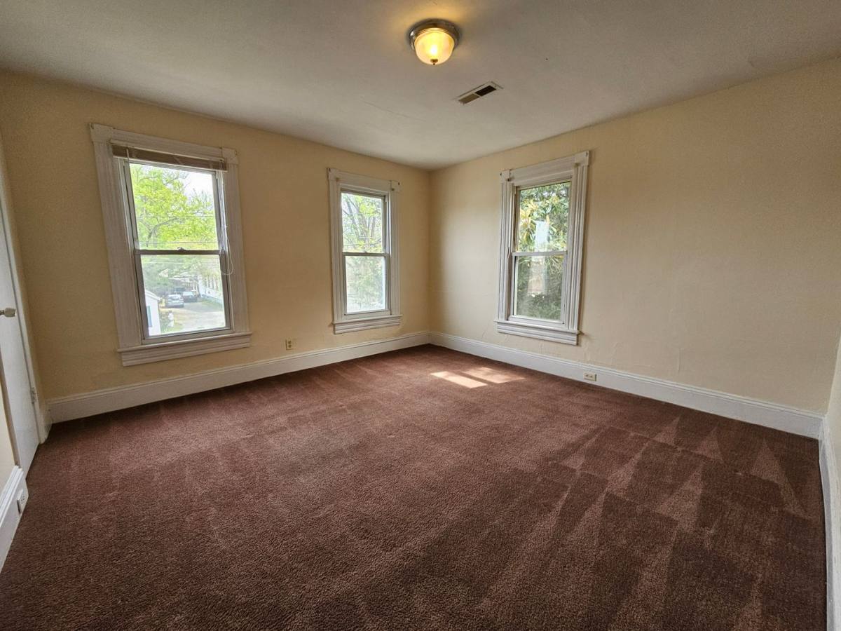 Townhouse for rent at 3408 Bainbridge Blvd, Chesapeake, VA 23324