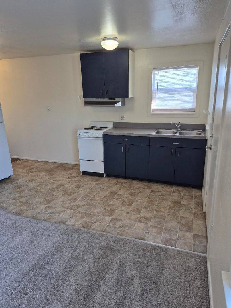 House for rent at 2412 1 2 Everett Ave, Everett, WA 98201