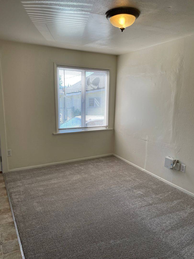 House for rent at 2412 1 2 Everett Ave, Everett, WA 98201