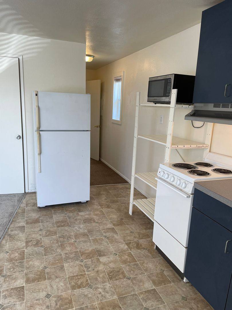 House for rent at 2412 1 2 Everett Ave, Everett, WA 98201