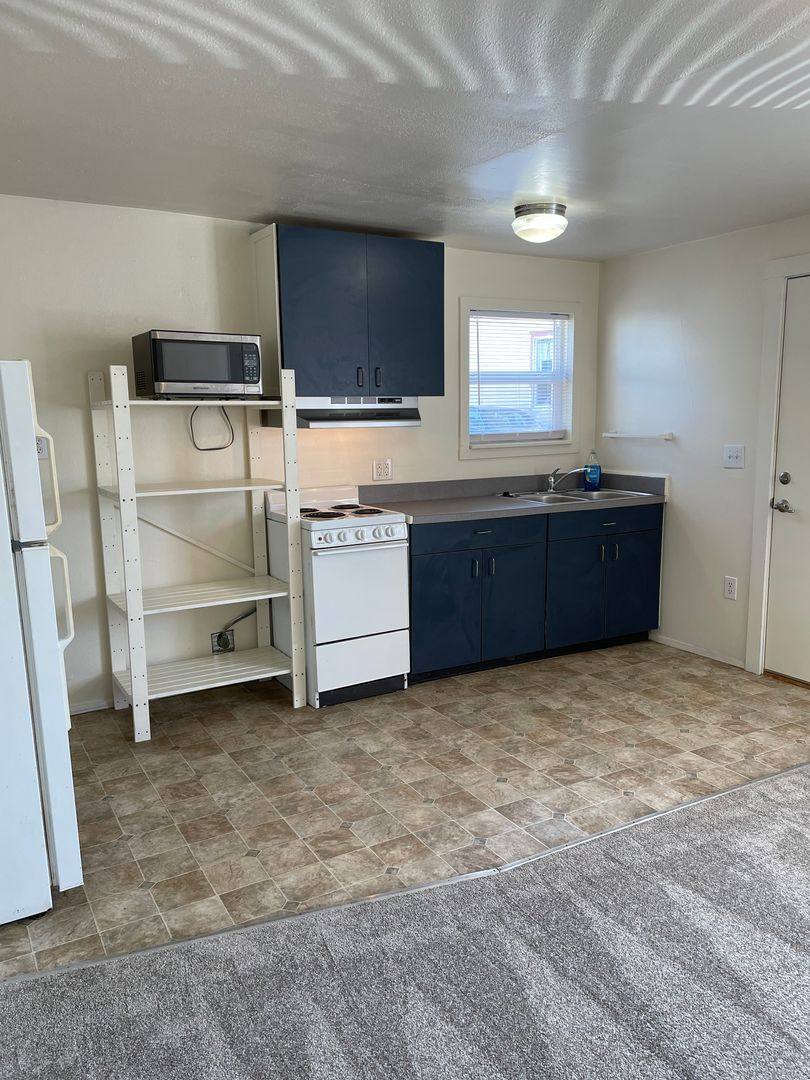 House for rent at 2412 1 2 Everett Ave, Everett, WA 98201