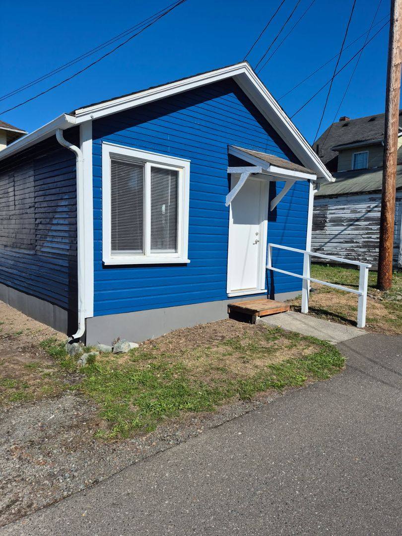 House for rent at 2412 1 2 Everett Ave, Everett, WA 98201