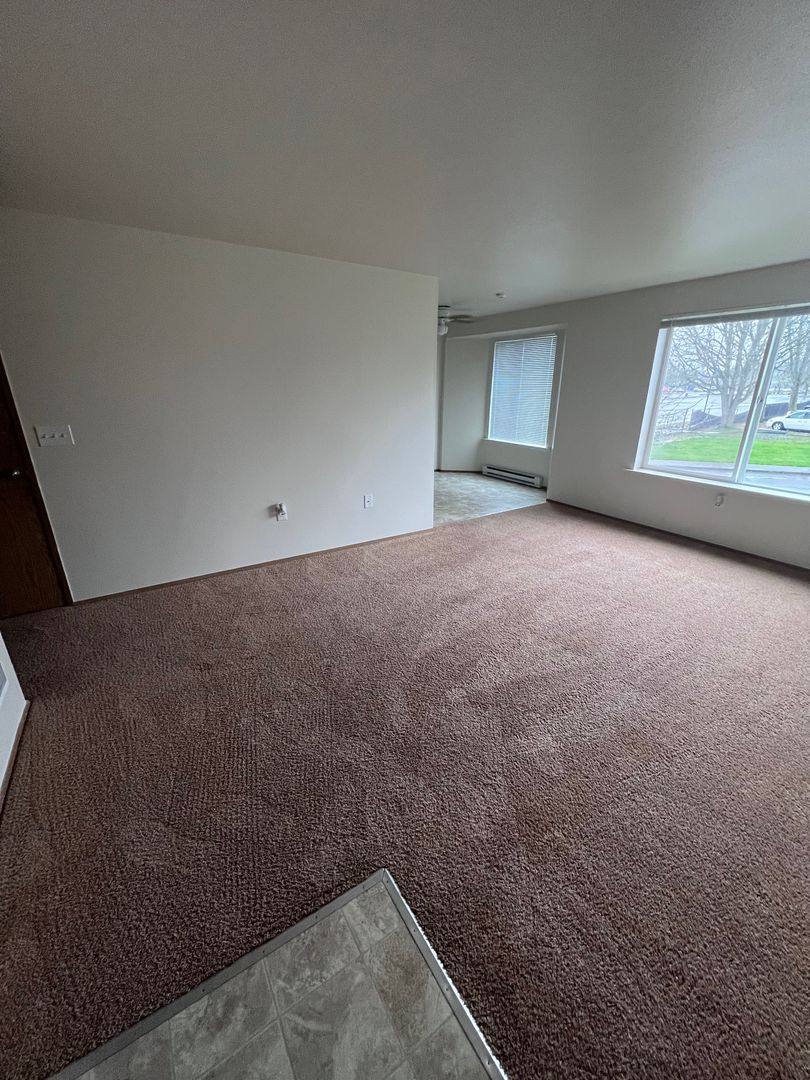 Apartment for rent at 872 Belmont Ave SW, Albany, OR 97321