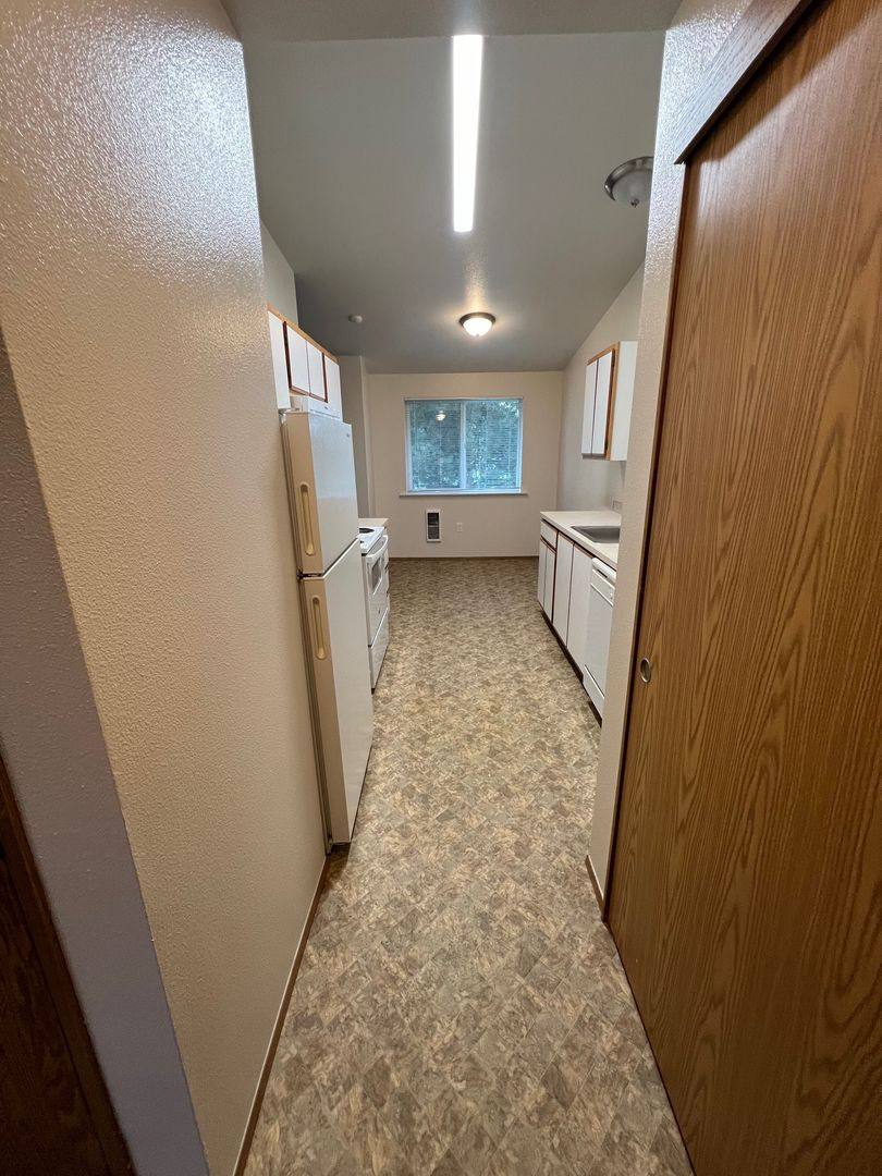 Apartment for rent at 872 Belmont Ave SW, Albany, OR 97321