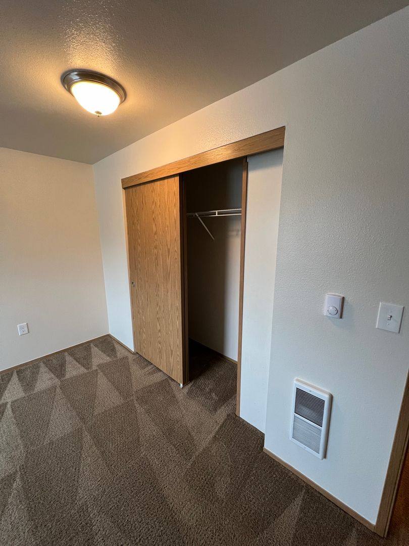 Apartment for rent at 872 Belmont Ave SW, Albany, OR 97321