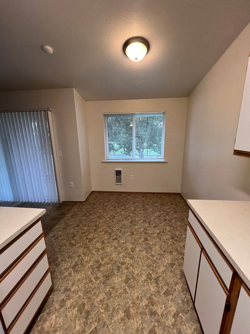 Apartment for rent at 872 Belmont Ave SW, Albany, OR 97321