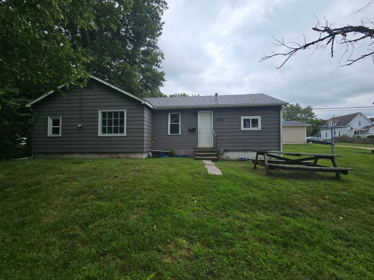 House for rent at 4341 11th St, Rock Island, IL 61201