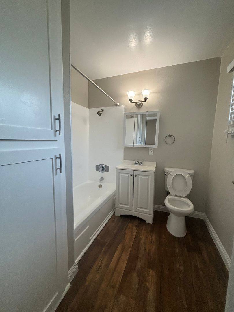 Apartment for rent at 933 S Roberts St, Anaheim, CA 92802