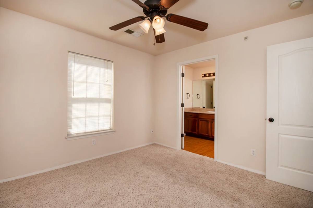 Apartment for rent at 2145 W Bingham St, Ozark, MO 65721