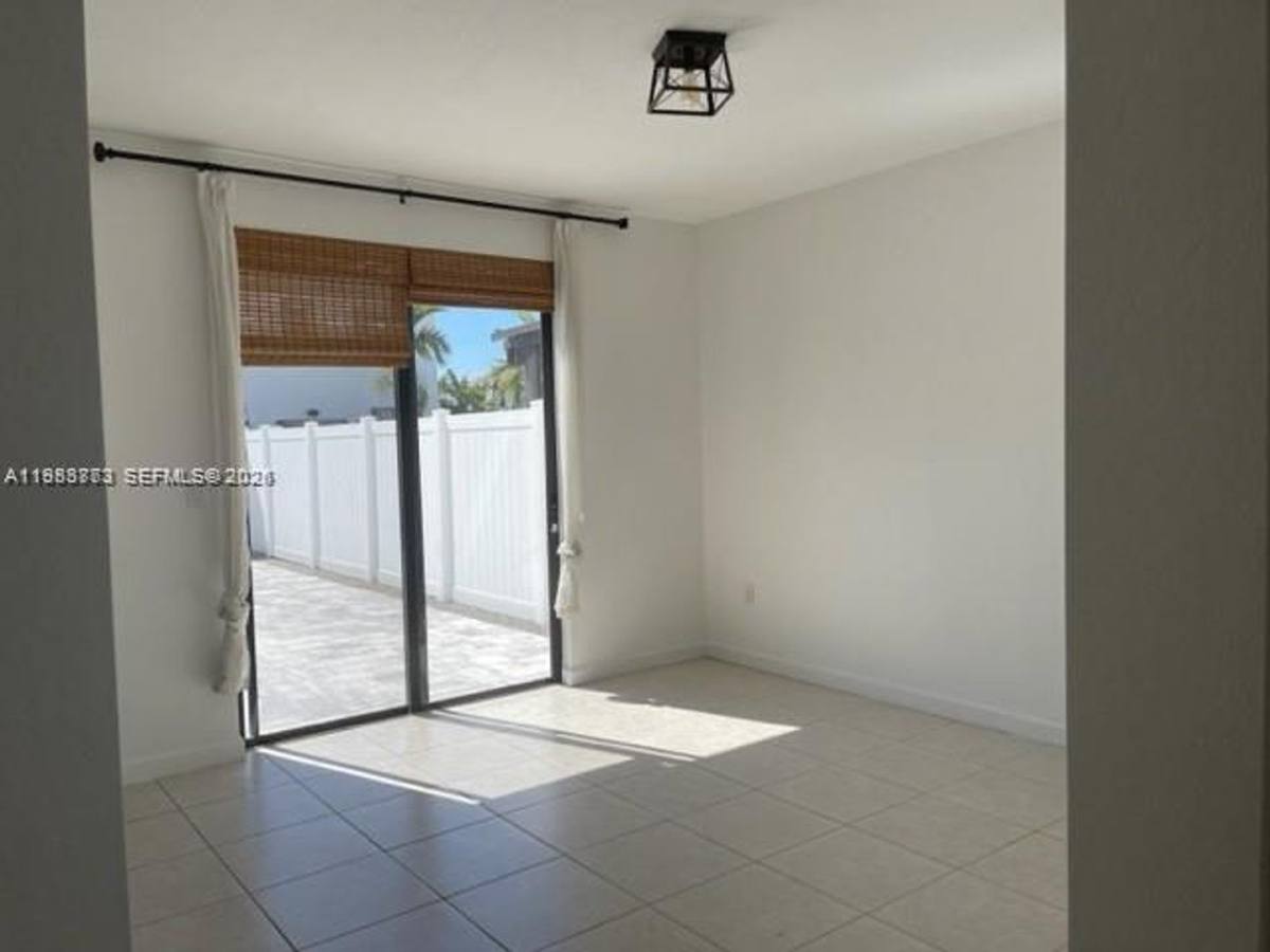Townhouse for rent at 3380 W 108th St, Hialeah, FL 33018