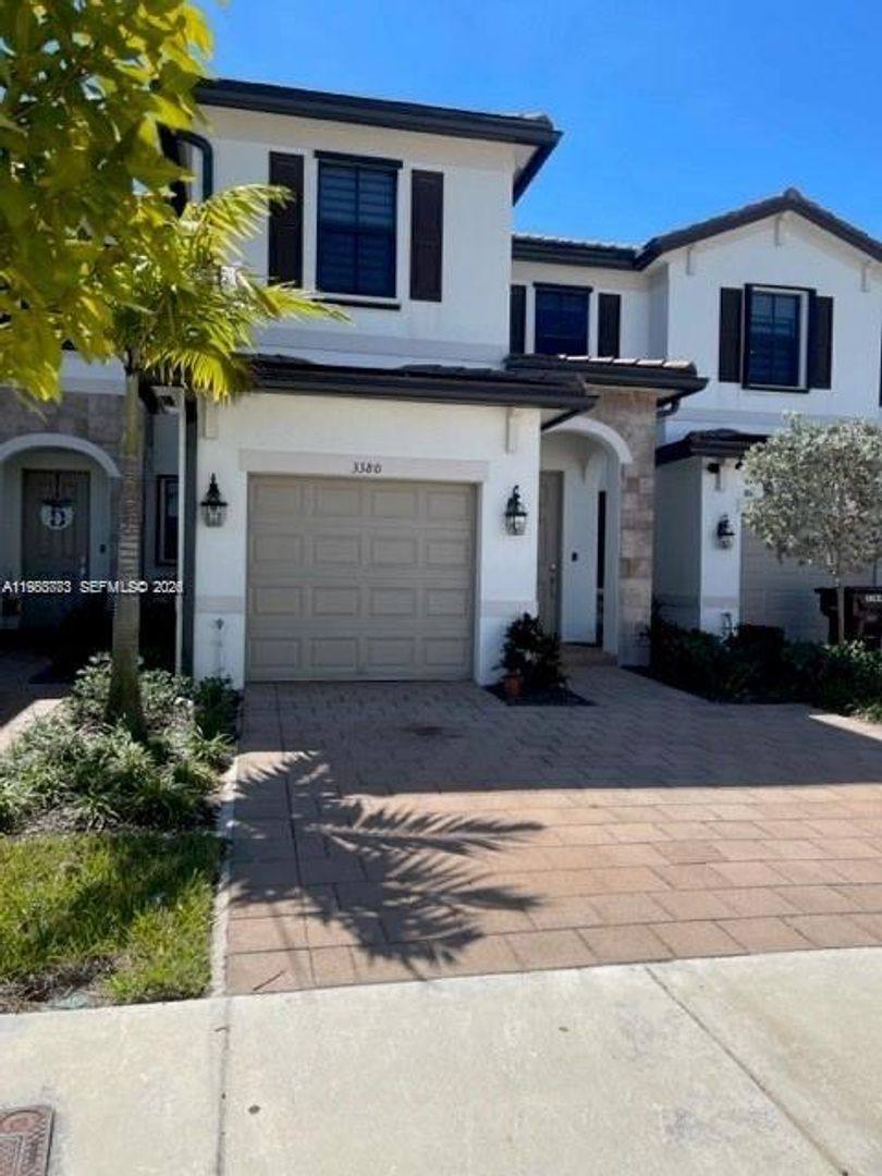 Townhouse for rent at 3380 W 108th St, Hialeah, FL 33018