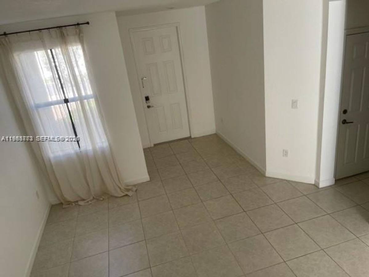 Townhouse for rent at 3380 W 108th St, Hialeah, FL 33018