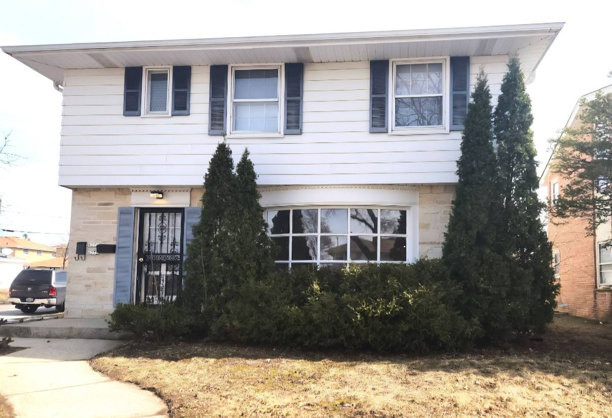 Apartment for rent at 4272 N 91st St, Milwaukee, WI 53222