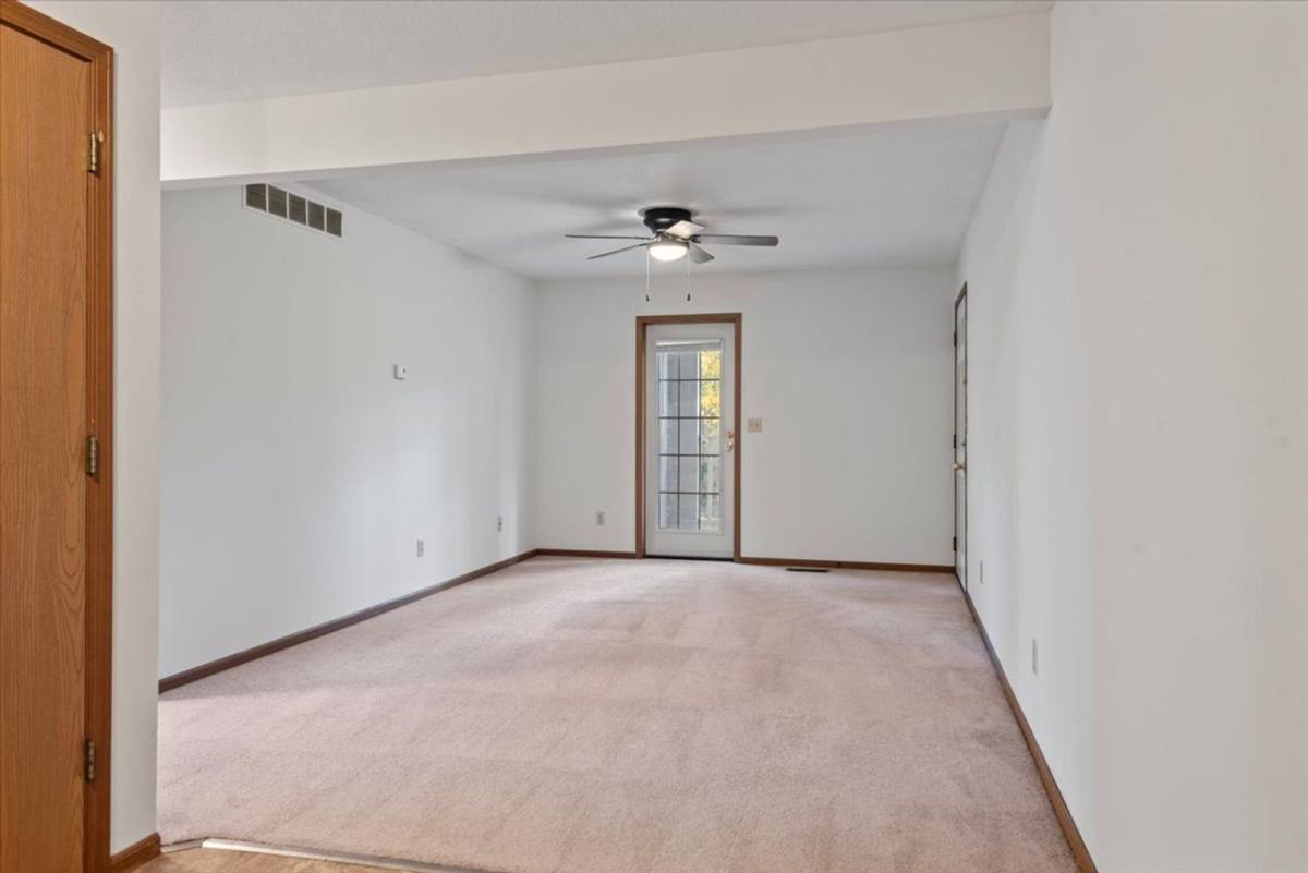 Apartment for rent at 400-424 S Durkin Dr, Springfield, IL 62704