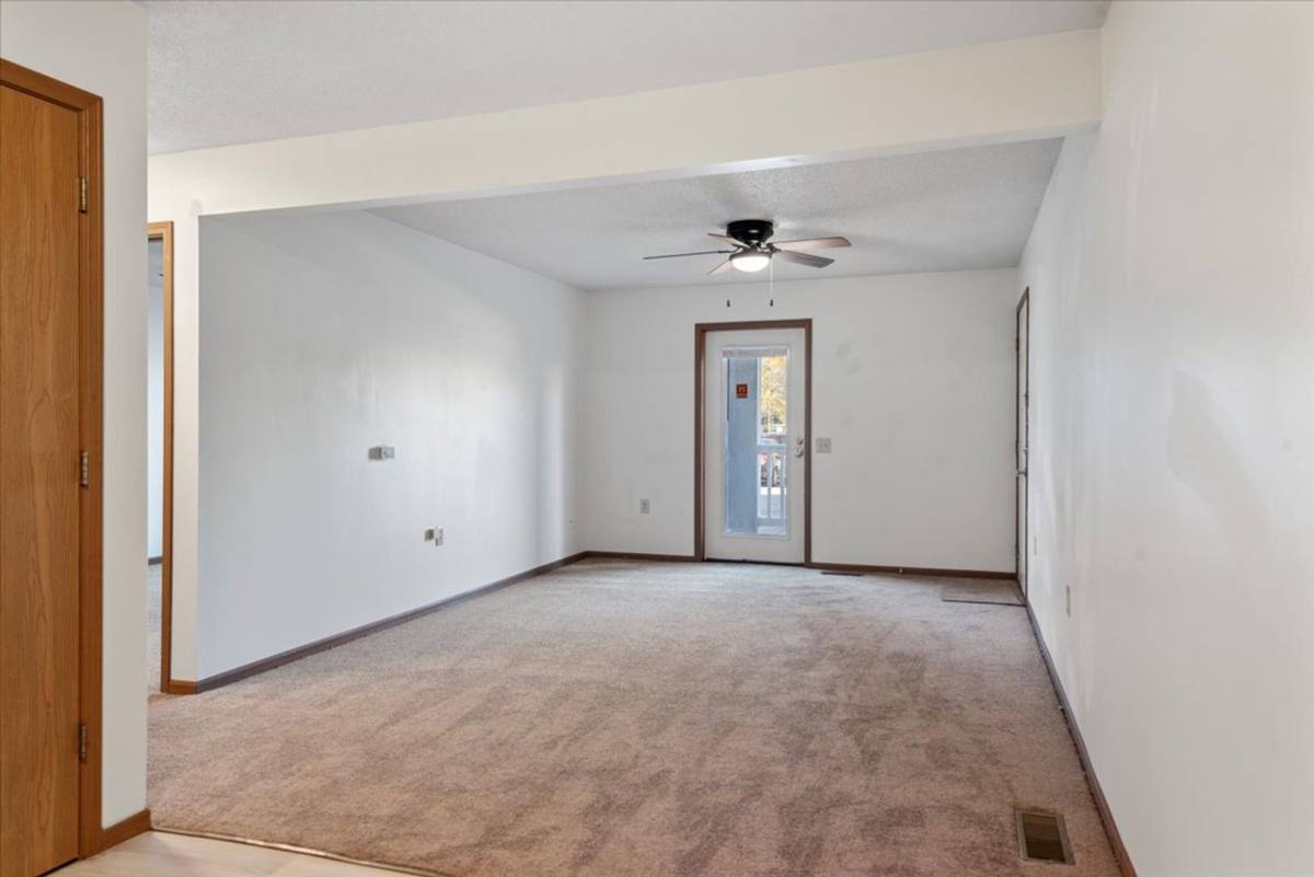Apartment for rent at 400-424 S Durkin Dr, Springfield, IL 62704