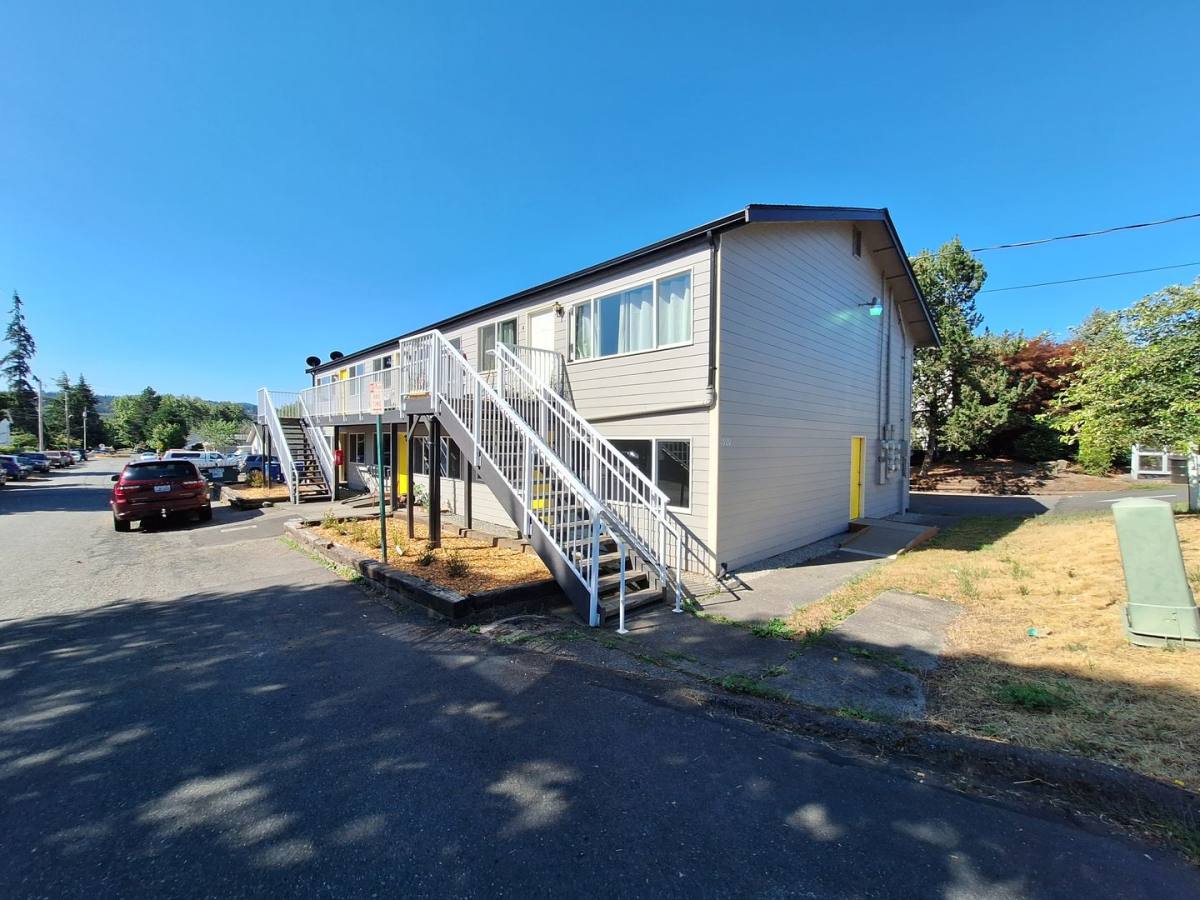 Apartment for rent at 1920 Alabama St, Bellingham, WA 98229