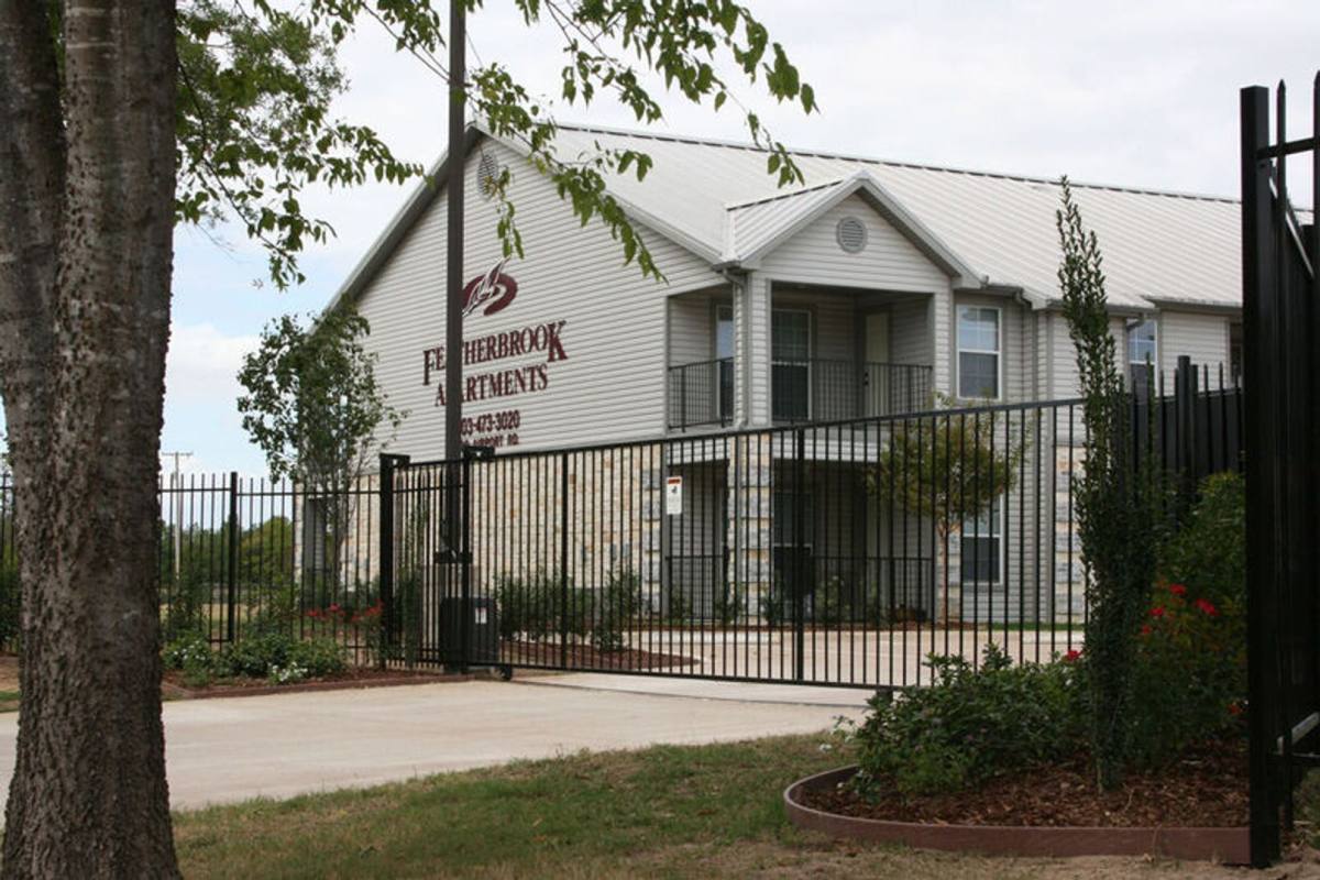 Apartment for rent at 300 N Airport Rd, Emory, TX 75440